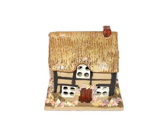 Hand Painted Thatched Cottage Trinket Dish with Lid: Made in England