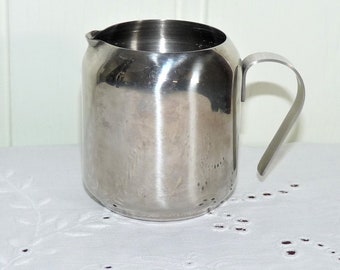 Stainless Steel Creamer: Individual Sauce or Syrup Pourer
