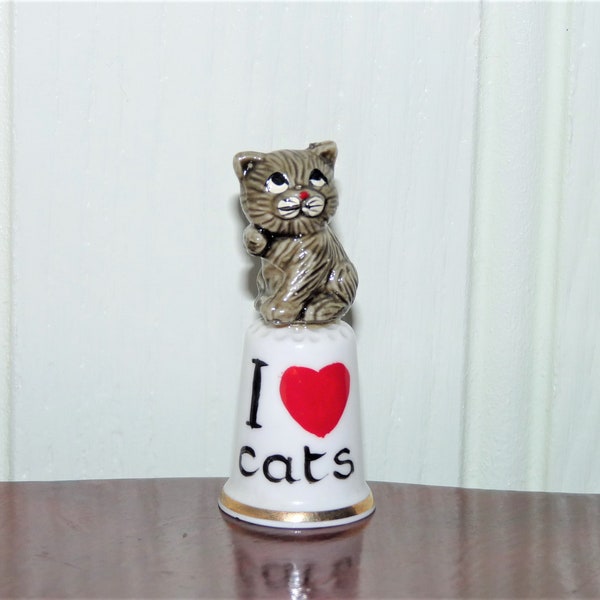 Cat Thimble, I Love Cats Thimble, Gift for Cat Lover, Gift for Sewer, Hand Painted, Ceramic Thimble, Collectable Sewing Aid, Novelty Thimble