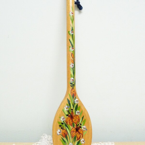 Hand Painted Wooden Spoon, Lilies and Daisies with Foliage, Folk Art, Norfolk, England, UK, Ornament, niknak, Kitchenalia, Bakers Gift