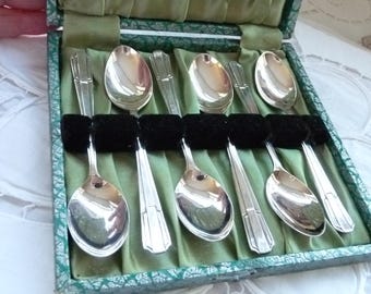 Art Deco EPNS Silver Plate Tea Spoons Set in Satin Lined Box