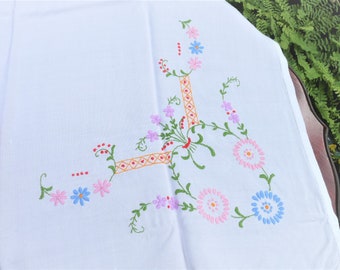 Handmade Embroidered Table Topper: White Cotton Floral Centerpiece, 03
