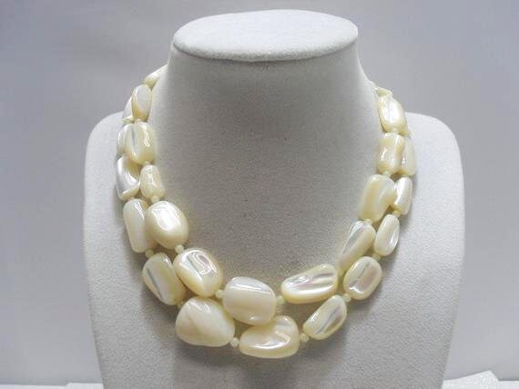 mother of pearl bead necklace