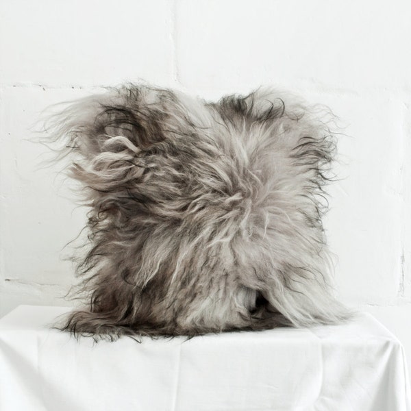 Genuine Icelandic Sheepskin Decorative Gray Cushion / 16" x 16" Pillow / Throw Pillowcase Grey / Shaggy Sheepskin / Luxury Fur Decor