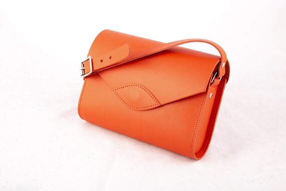 handmade leather shoulder bag