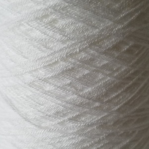 White T1201 Tamm Yarn, 3 PLY Astracryl, Fingerling Weight, Acrylic Knitting Machine Yarn, 1 Pound Cone