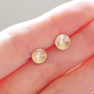 7mm Small Gold Concave Stud Earrings handmade hammered brass 925 sterling silver earring minimalist small dot earrings gold cup studs zdjęcie 1