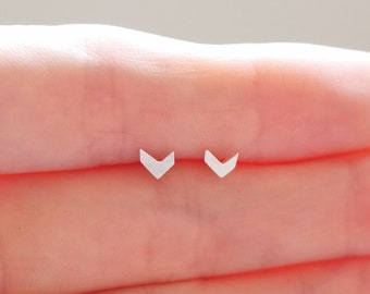 Chevron sterling silver stud earrings | Teeny Tiny Geometric Arrow Point Ear studs | Minimalist post earring | everyday jewelry | gift ideas