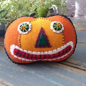 Vintage Style Pumpkin, Pumpkin Halloween Tree Ornament, Pumpkin,  Halloween Tiered Tray Accessories , Felt Wool Ornament, Halloween Decor