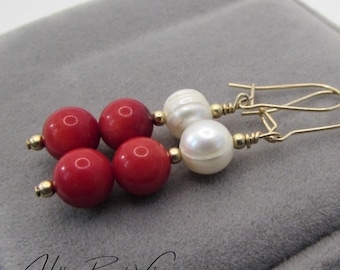 Pendientes de perlas de agua dulce y coral rojo - Joyería de playa - Ropa de resort para mujer