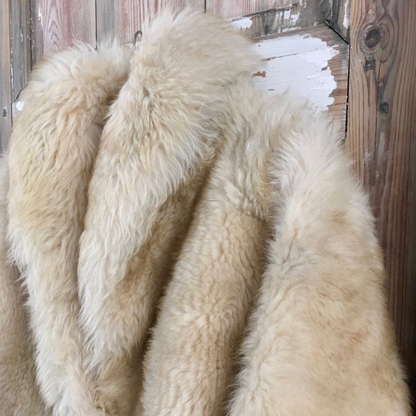 Jacket Coat Winter Fur beige - Vintage seventies - Slow fashion