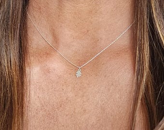 Petit collier trèfle en argent sterling, trèfle argenté, collier délicat en argent, collier trèfle, collier trèfle à 4 feuilles, délicat, porte-bonheur