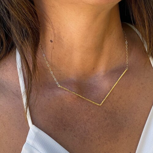 Extra Large Hammered V Bar Necklace 