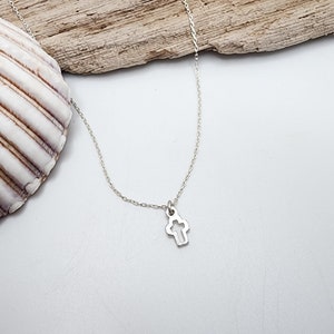 Collar de cruz de plata pequeña, plata esterlina, collar de cruz delicada, collar de cruz de plata, cruz pequeña, collar de cruz, delicado, colgante de cruz