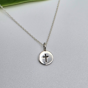 Collar de cruz de plata de ley, collar de cruz, cruz de plata, colgante de cruz, cruz, collar de cruz de plata, delicado, delicado