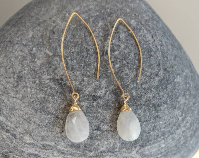 Faceted Crackled Glass Drop Earring Montana Blue Bezel Set Silver Ear Wire