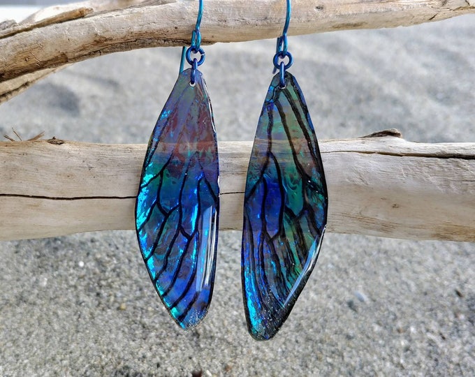 Faceted Crackled Glass Drop Earring Montana Blue Bezel Set Silver Ear Wire