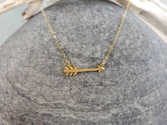 Gold arrow necklace Clearance
