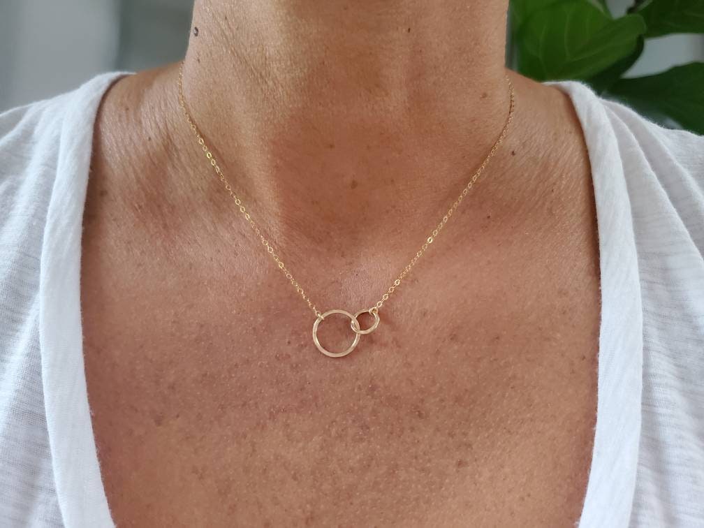 Gold Interlocking Circles Necklace | Double Circles Gold Charm – Desert  Citizen Jewelry