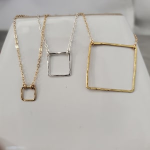 Schlichte quadratische Halskette, Goldfill, schlichte, minimalistische Halskette, quadratische Halskette, Goldfill, Sterlingsilber