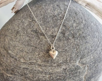 Matt silverhjärthalsband, Litet hjärta, Silverhjärta, Litet halsband, Silverhjärthalsband