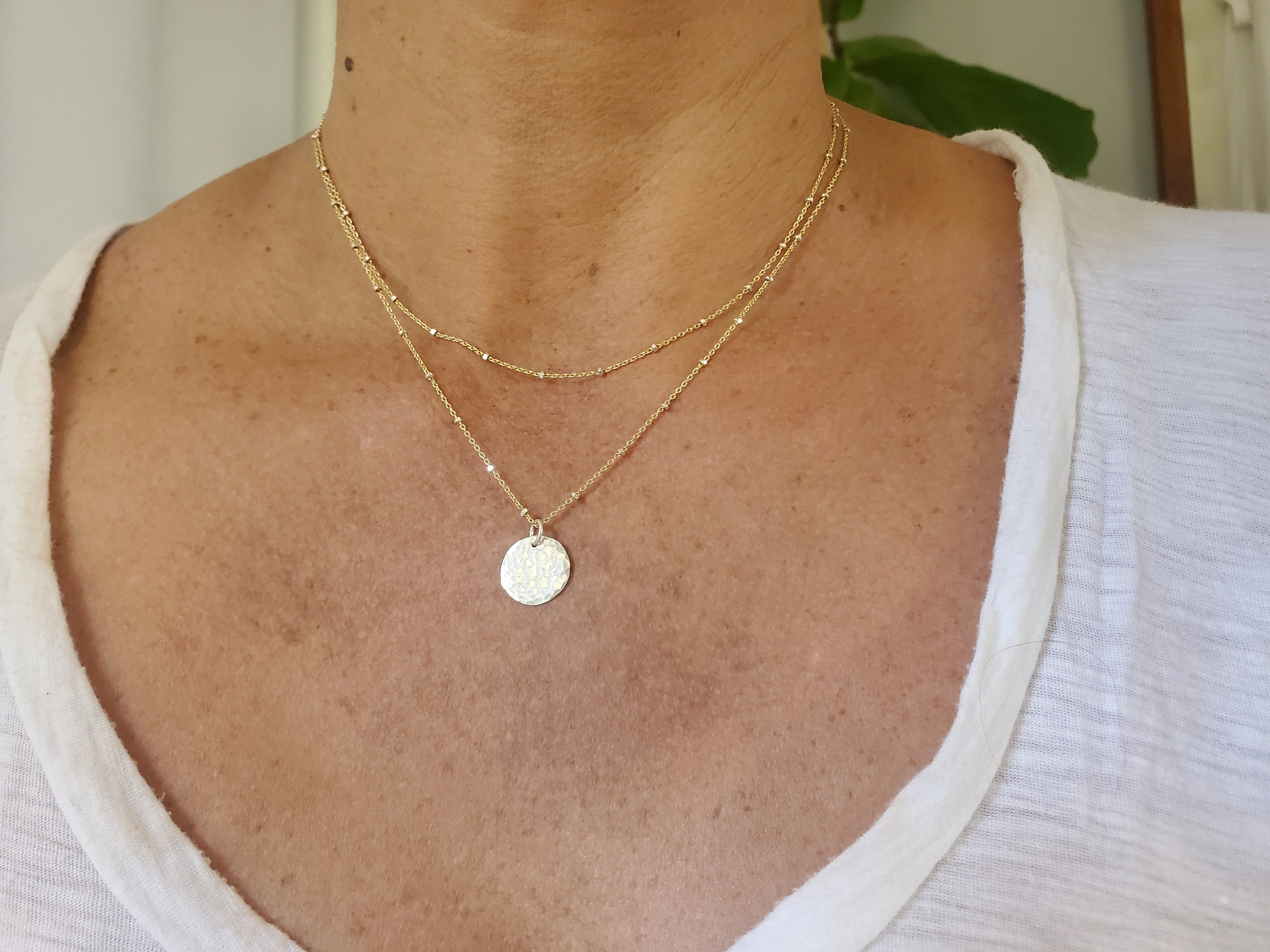 ▲アクセサリー　まとめ　ゴールド/シルバー GettyImages-2213424427.jpg