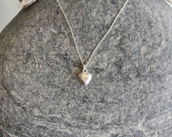 Litet hjärthalsband i sterlingsilver, puffat hjärta, litet hjärta, silverhjärthalsband, sterlingsilver