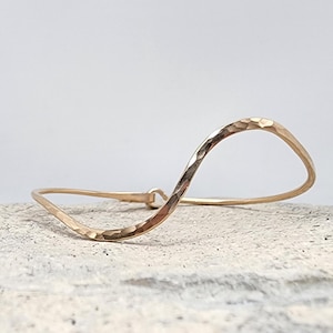 Gold Hammered Curved Bangle, Gold Bracelet, 14k Gold Fill, Stacking Bangle, Gold Bangle, Layering Bracelet, Curved Bangle