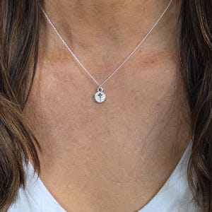 Collar de cruz de plata, collar de cruz, cruz pequeña, collar de cruz de plata, cruz de plata, collar de cruz, delicado, delicado, minimalista