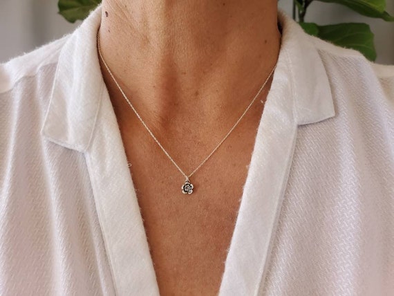Sterling silver flower necklace Sterling silver flower necklace
