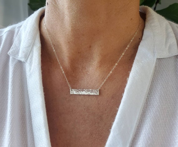 Hammered bar best sale necklace