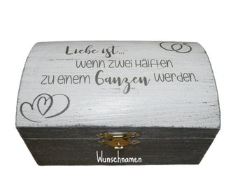 small chest with a saying for the wedding, personalized with the names of the bride and groom