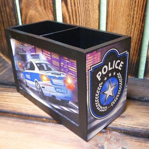 Boîte à stylos de police en bois pour le bureau image 5
