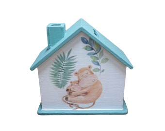 Tirelire maison singe avec nom 10x10x5cm