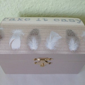 small chest of feathers image 2