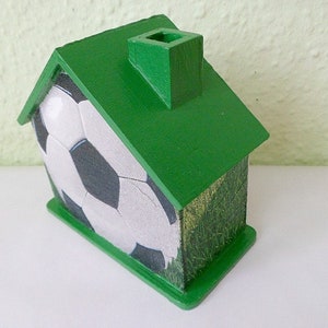 Tirelire maison football 10x10x5cm image 4