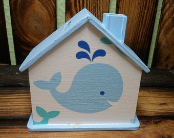 Tirelire maison baleine bleu 10x10x5cm