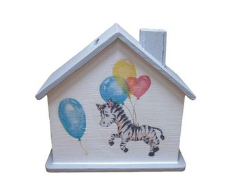 Spardose Haus Zebra mit Namen 10x10x5cm