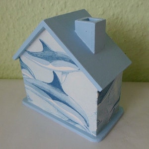 Tirelire maison dauphins en bois avec nom 10x10x5cm image 4