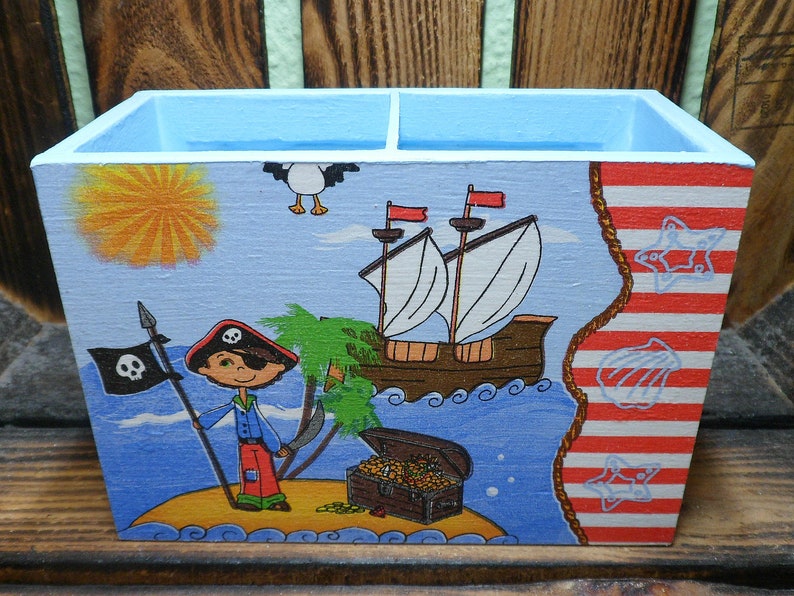 Utensil box pen box pirate image 3