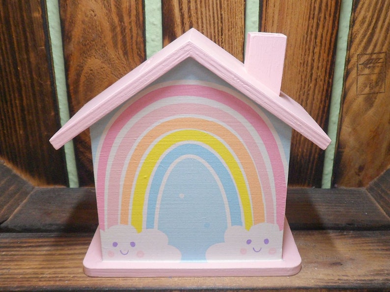 Tirelire House Rainbow personnalisée 15 x 8 x 14,5 cm en bois image 2