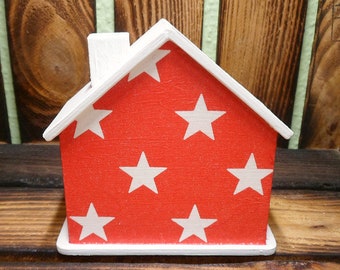 Spardose Haus Sterne rot 10x10x5cm