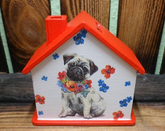 Money box house made of wooden pug, personalized with name 10x10x5cm