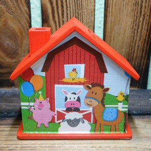 Money box house farm with name 10x10x5cm