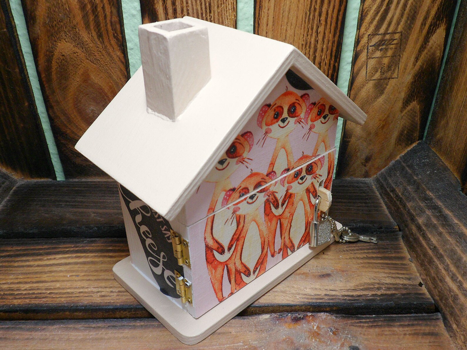 XL money box house personalized with meerkats Etsy