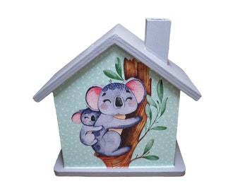 Spardose Haus mit Koala personalisiert 15 x 8 x 14,5 cm