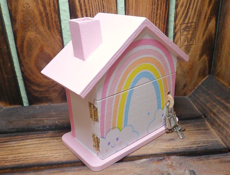 Tirelire House Rainbow personnalisée 15 x 8 x 14,5 cm en bois image 4