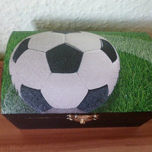 football de petite poitrine image 3