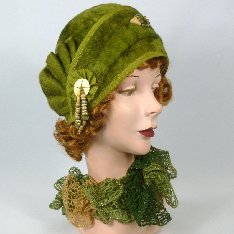 Hand Made Natural Stone /& Wood Accents Shades of Green and Brown Vintage Hood Patterned Fur Felt Cloche Hat Side Pleat