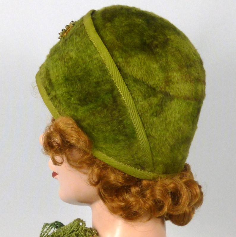 Hand Made Natural Stone /& Wood Accents Shades of Green and Brown Vintage Hood Patterned Fur Felt Cloche Hat Side Pleat